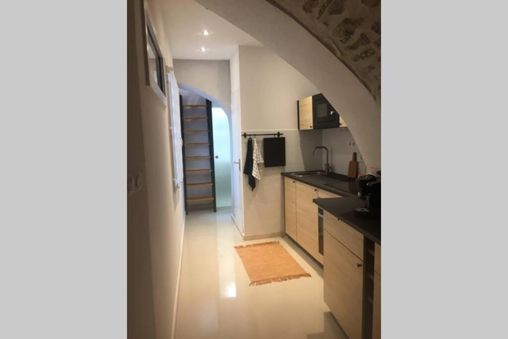 Studio Tout Equipe Marguerittes Luaran gambar